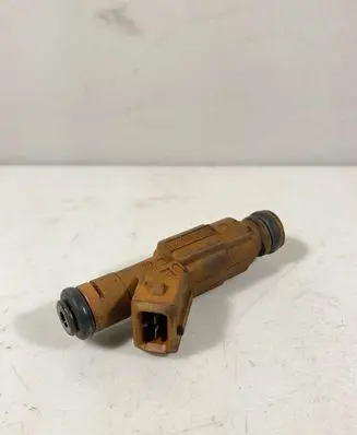 Volvo XC70 Fuel injector 0280155831 9186340