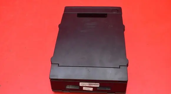 BMW 7 F01 F02 F03 F04 Glove box 003300012304