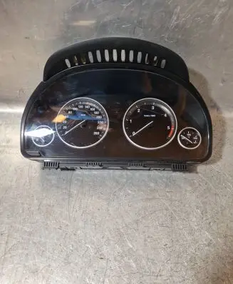 BMW 5 F10 F11 Speedometer (instrument cluster) 220705204 9255589 2000106159