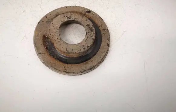Volkswagen PASSAT B6 Front coil spring rubber mount 1K0512149B