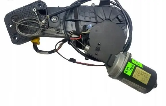 Mercedes-Benz Vito Viano W639 Sliding door motor A6398200442