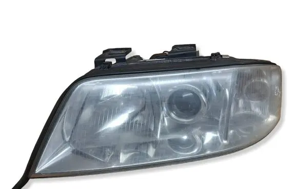 Audi A6 S6 C5 4B Headlight/headlamp 14847300 14846700