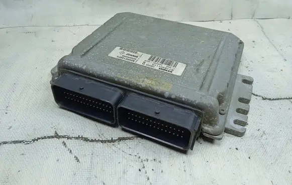 Renault Clio II Engine control unit/module 8200214973
