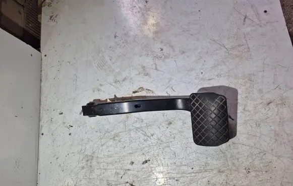 Volkswagen Transporter - Caravelle T5 Brake pedal 7H1723143