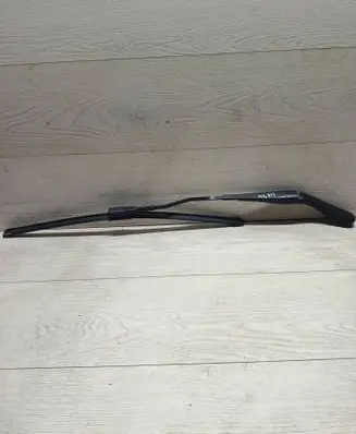 Mercedes-Benz E W213 Front wiper blade arm A2138205302