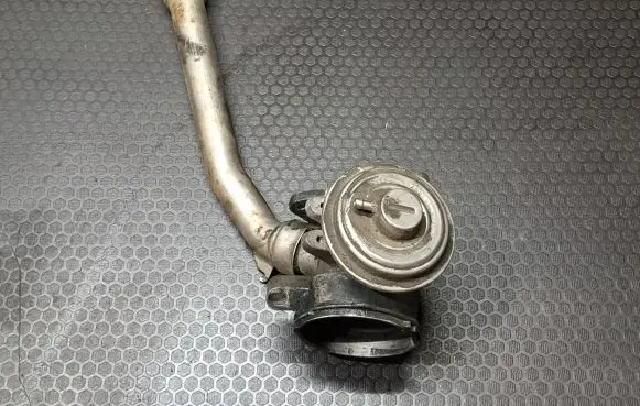 Mercedes-Benz ML W163 EGR valve A6110900754