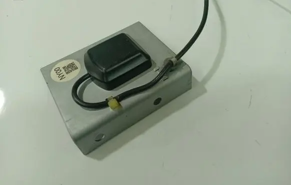 Subaru B9 Tribeca Antenna control unit 05660167
