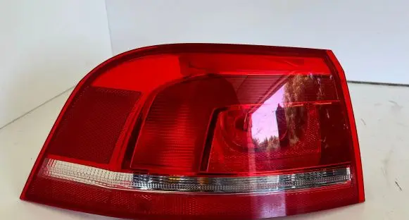 Volkswagen PASSAT B7 Rear/tail lights 3AF945095E 605001 E12990