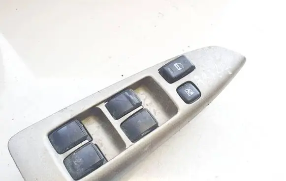 Toyota Corolla Verso E121 Electric window control switch 514569