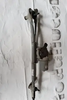 Chrysler Town & Country V Front wiper linkage and motor