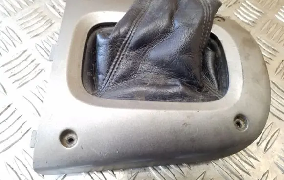 Toyota RAV 4 (XA20) Gear shifter surround trim plastic 158821190H0
