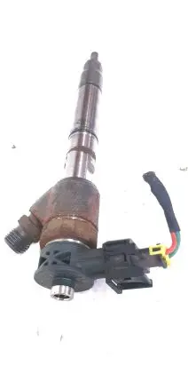 Hyundai i30 Fuel injector 338002A600