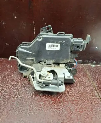 Audi A6 S6 C5 4B Front door lock 1J0973715 PH6630A 4O1837016