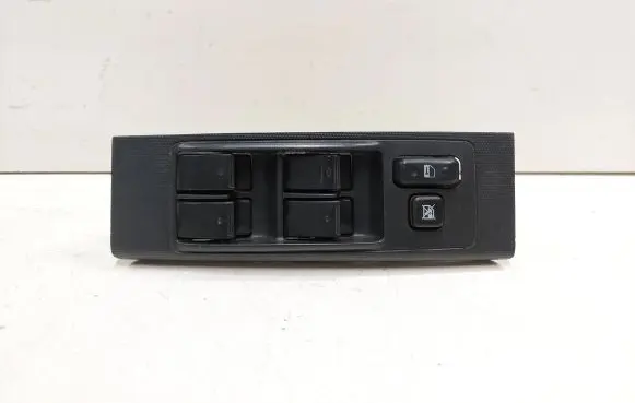 Toyota Corolla Verso E121 Electric window control switch 848200F030 37073C223C04