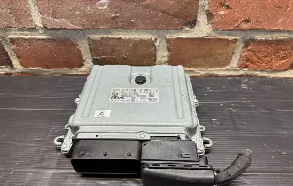 Mercedes-Benz CLS C219 Engine control unit/module A6421501230 1039S28879 0281015903