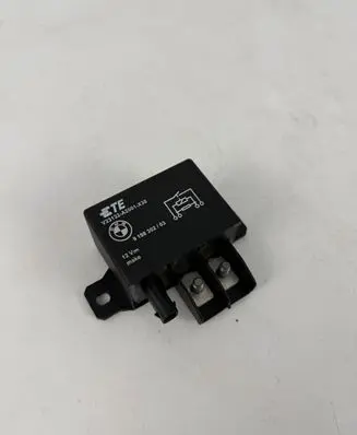 BMW 5 F10 F11 Coolant fan relay 9198302