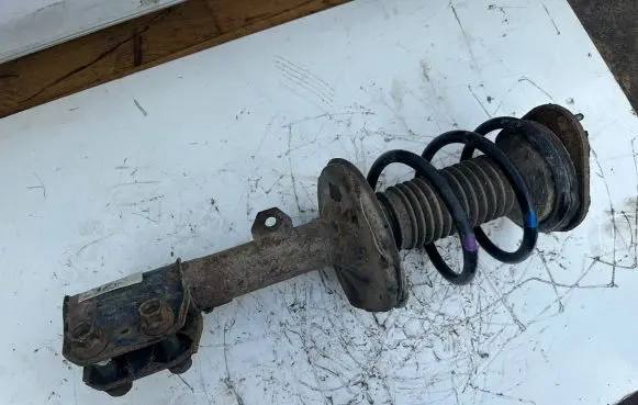 Toyota Avensis T250 Front shock absorber with coil spring