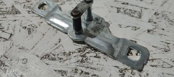 Audi Q5 SQ5 8R Loading door lock loop/hook striker 8P4827507