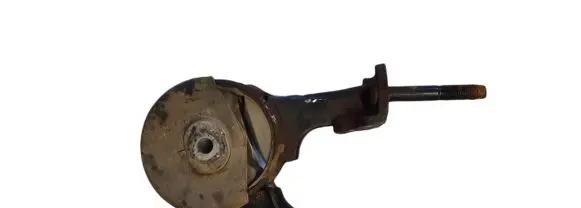 Toyota Avensis T250 Engine mount bracket NOCODE