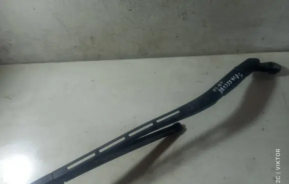 Audi A4 S4 B7 8E 8H Front wiper blade arm 8e1955408C