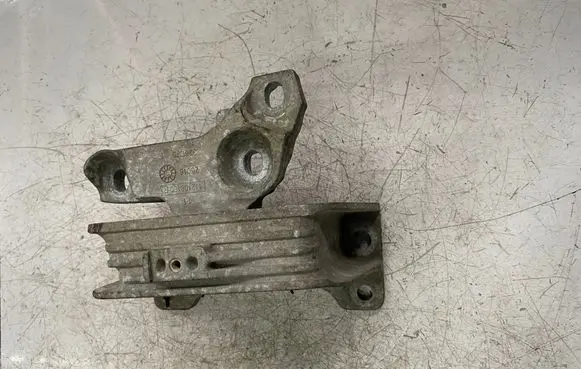 Renault Master III Engine mount bracket 112108180R