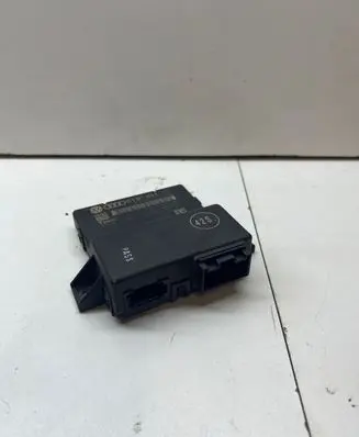 Audi A5 8T 8F Gateway control module 8T0907468K 403213