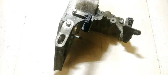 Suzuki SX4 Engine mounting bracket 55195377