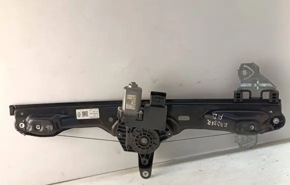 Renault Kadjar Front door window regulator with motor 807208178R