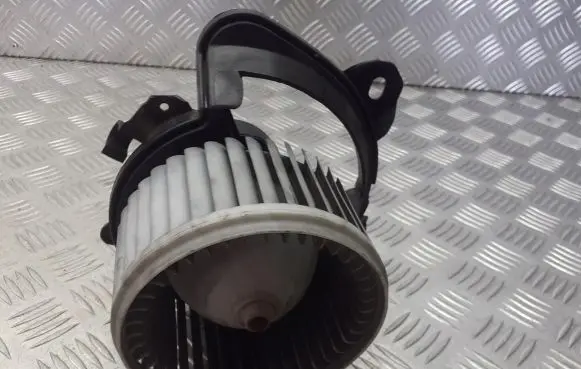 Fiat Grande Punto Front door blower motor 5D3330100