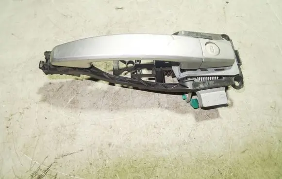 Opel Astra H Front door exterior handle