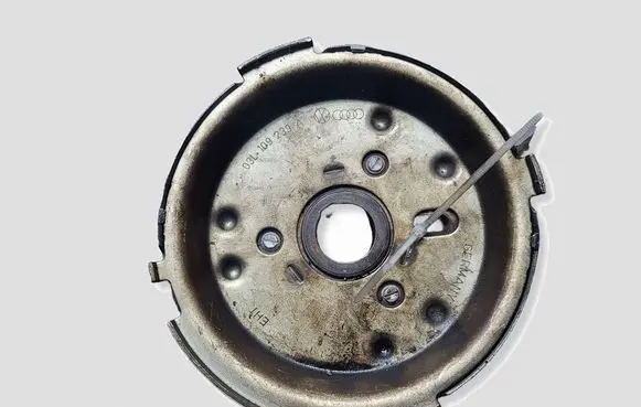Volkswagen Golf VI Camshaft pulley/ VANOS 03L109111 03L109239A
