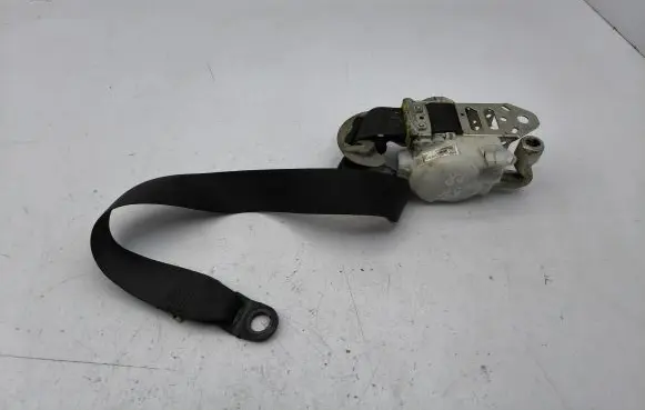 Toyota RAV 4 (XA30) Front seatbelt 7Q2340P 733200