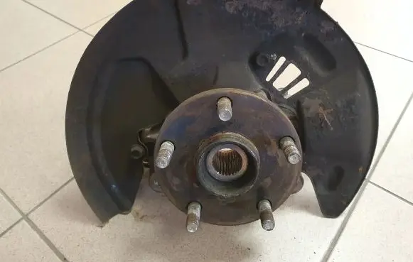 Subaru Outback (BS) Front wheel hub