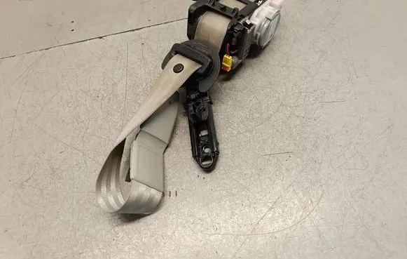 Audi A6 S6 C7 4G Front seatbelt 4G8857706M KR1512Z26V TK940707772