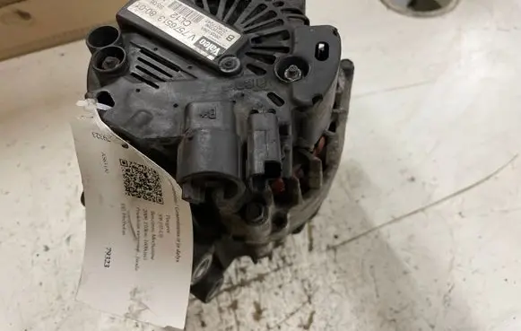 Peugeot 308 Generator/alternator V75765138001 2605106A 208017247