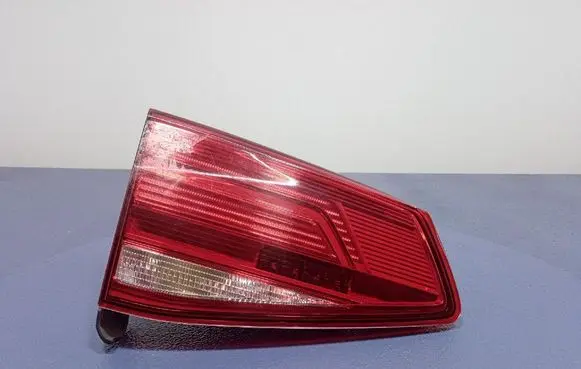 Volkswagen PASSAT CC Rear/tail lights 