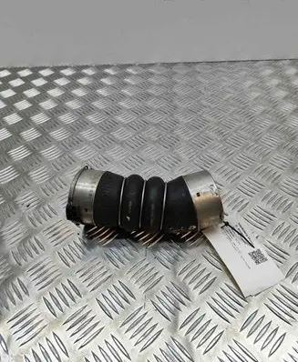 BMW X3 F25 Intercooler hose/pipe 8513450
