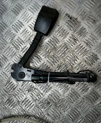 Land Rover Discovery 3 - LR3 Front seatbelt G5547A 060402