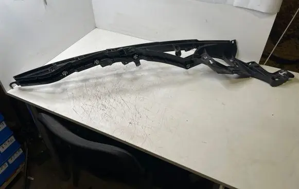 BMW X5 E70 Fender mounting bracket 7157990