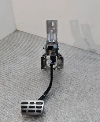 KIA Sportage Brake pedal 32800D9150 071116A0025