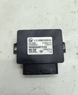 BMW 6 F12 F13 Hand brake control module 6858017 23122010 32620276A
