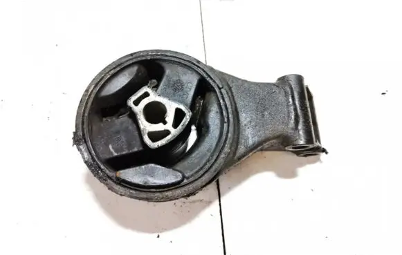 Opel Insignia A Engine mount bracket 2108011