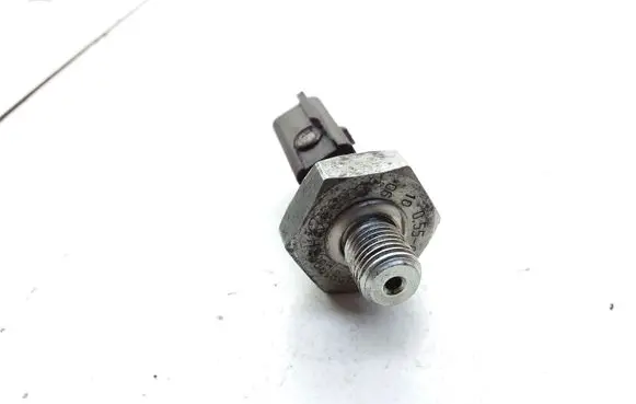 Audi A6 S6 C6 4F Oil pressure sensor 038919081H