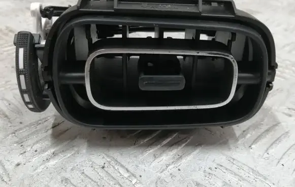 Citroen C3 Dash center air vent grill 98162208ZD 030518 208ZD00