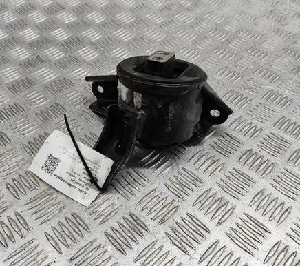 KIA Sportage Engine mount bracket 218302S101