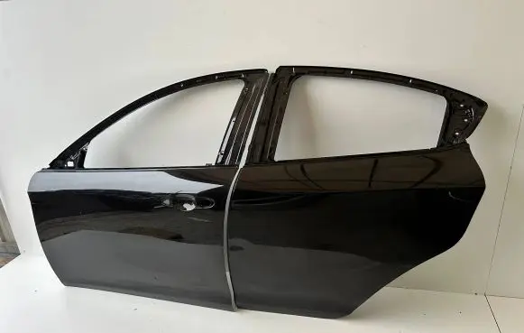 Alfa Romeo Giulietta Front door