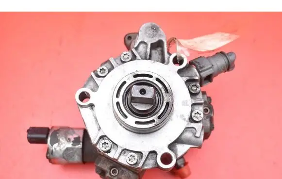 Citroen C5 Fuel injection high pressure pump 9685704880