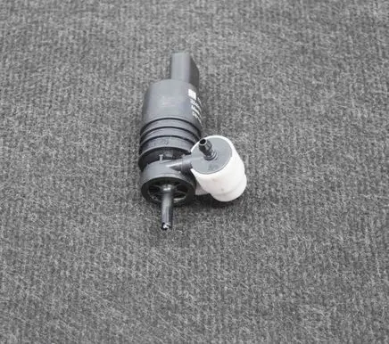Opel Mokka Windscreen/windshield washer pump 13250357 3240117