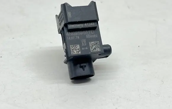 Porsche Cayenne (9Y0 9Y3) Airbag deployment crash/impact sensor 4N0959651D