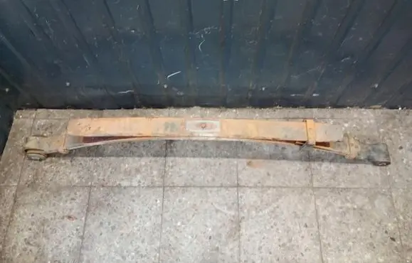 Volkswagen Amarok Rear leaf spring 
